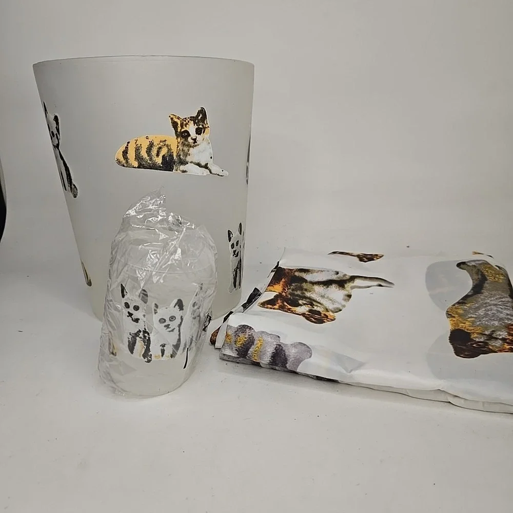 Cat Thrmed Shower Curtain, Bathroom Trash Can, And Tooth‎ Brush Holder Set